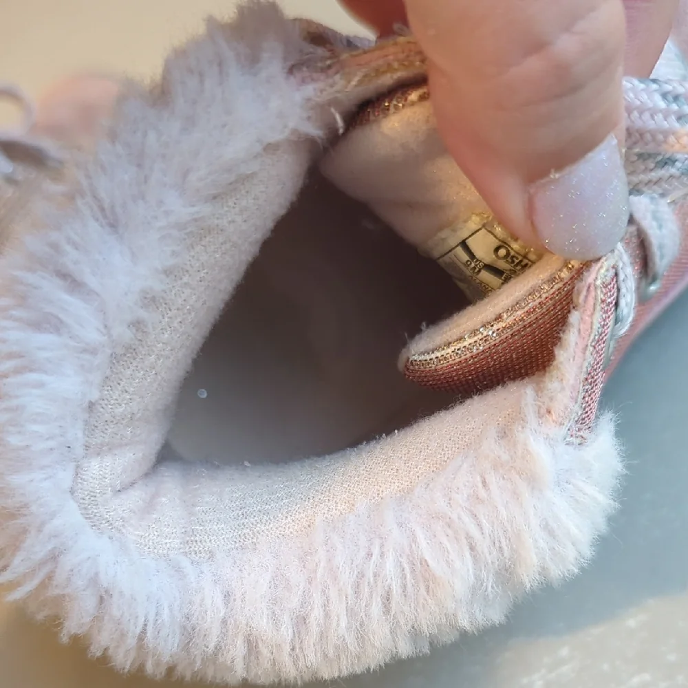 Girls Winter Boots Pink size‎ 9 Oshkosh